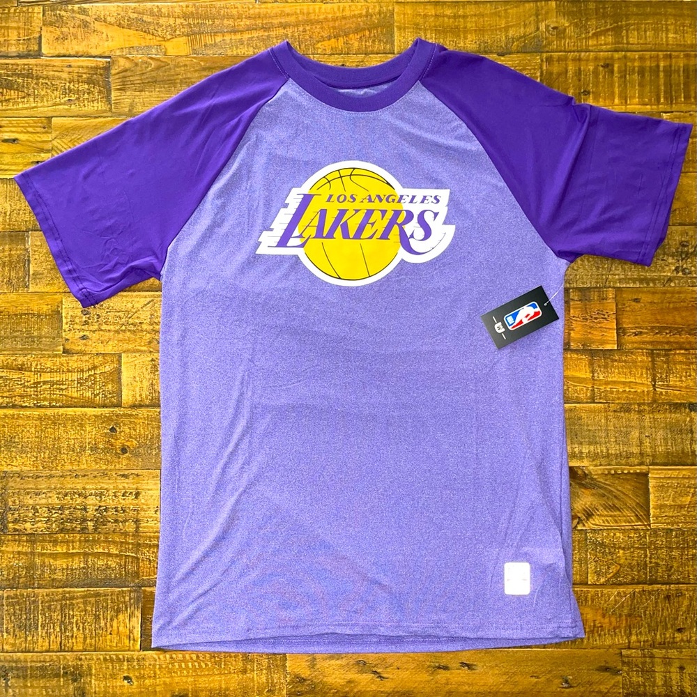 NBA Los Angeles Lakers  T-shirt Size Large